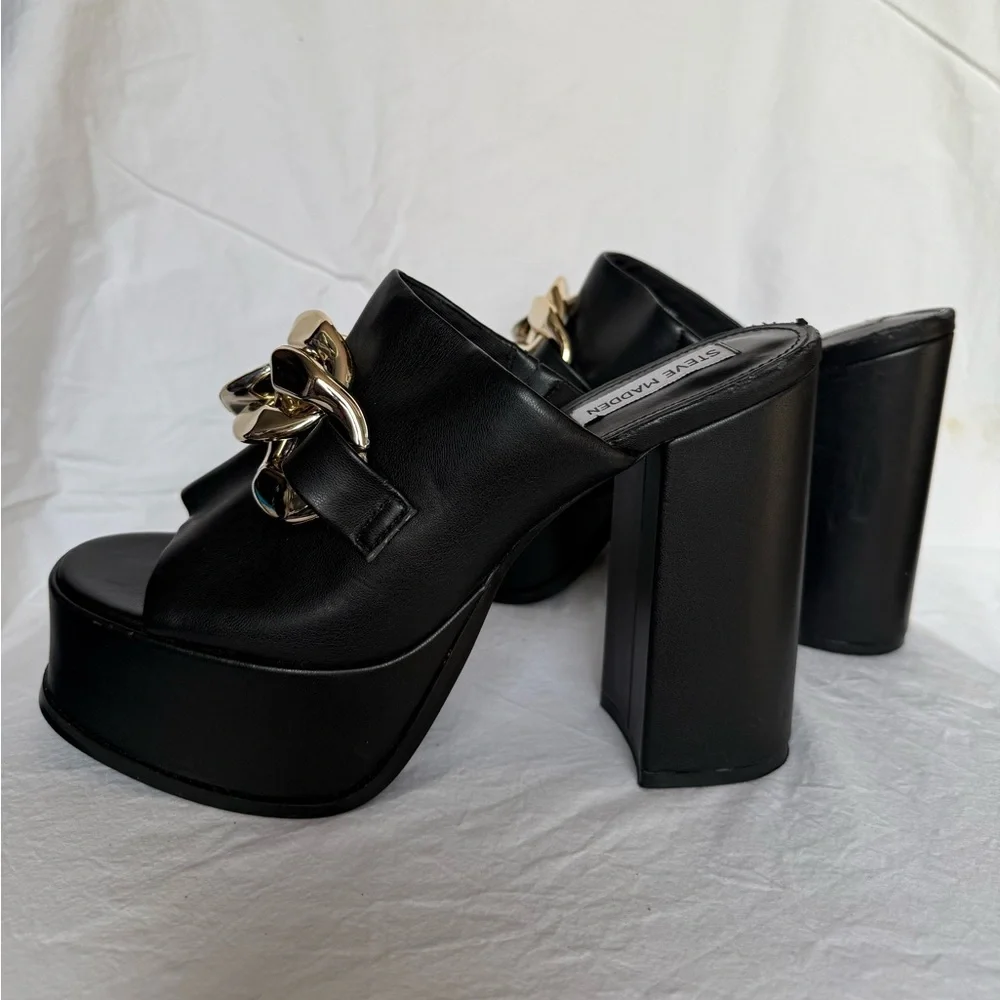 Steve Madden Holdup Black and Gold Chain Loafer Platform Heeled Sandals 9.5 M